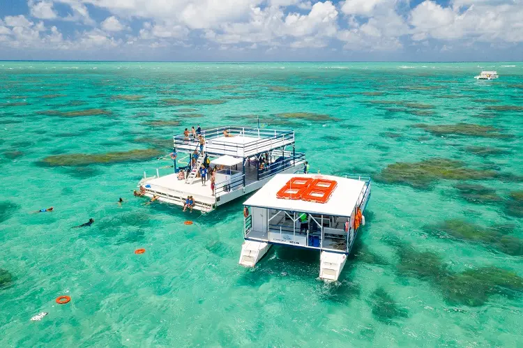 Catamã ou Lanchas pelas praias